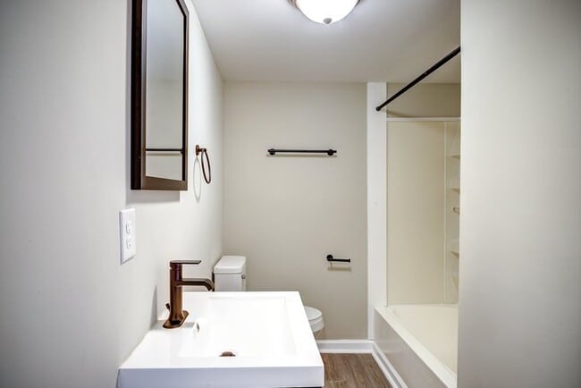 Foto del edificio - 237 Queen St