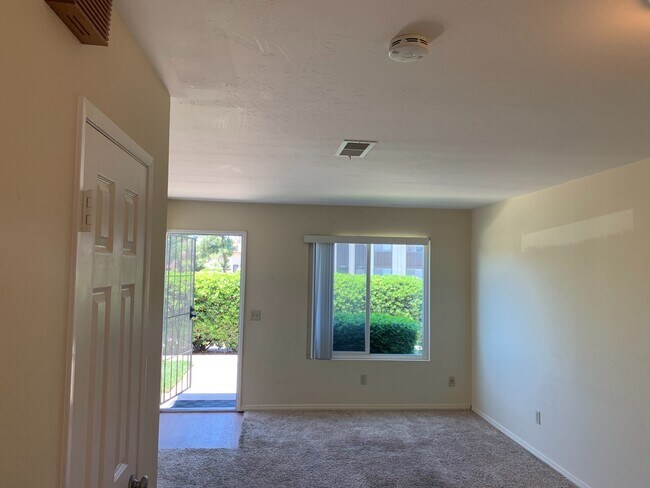 Foto del edificio - Cozy 2 Bed 1 Bath Home For Rent
