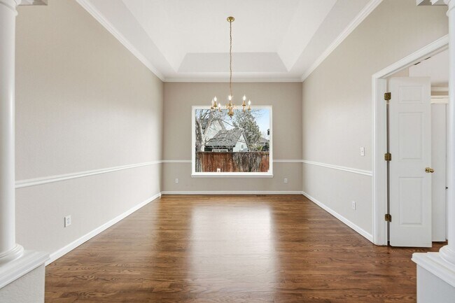 Foto del edificio - Incredible 4 Bed 4 Bath in Stonegate!