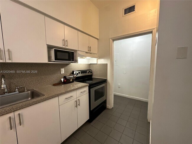 Foto del edificio - 7420 W 20th Ave
