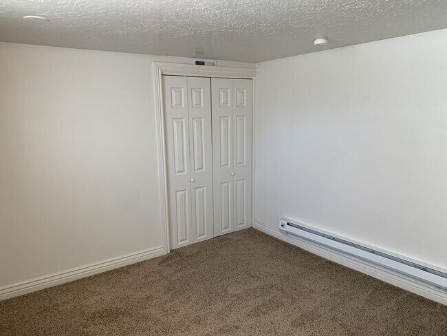 Foto del edificio - 685 E 9th N St