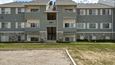 Building Photo - 8061 W Copperfield Pl