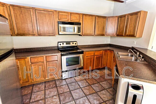 Building Photo - 252 S Florissant Rd