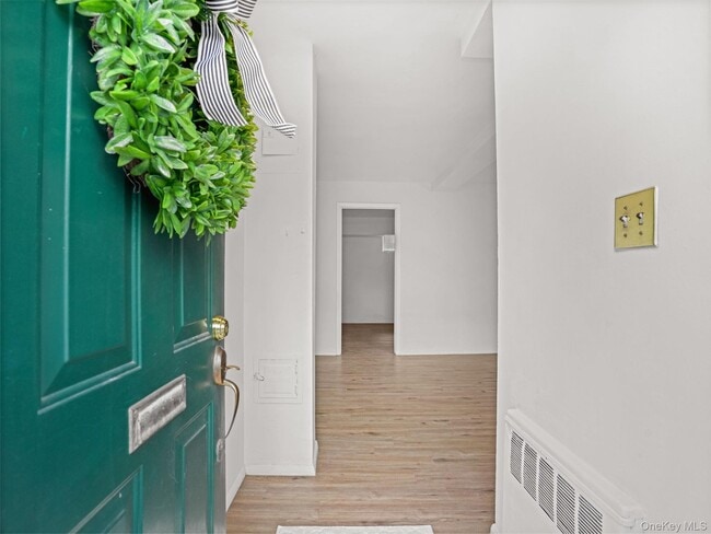 Foto del edificio - 600 Bedford Rd