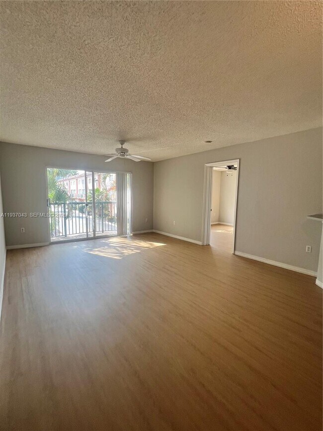 Foto del edificio - 2033 SE 10th Ave