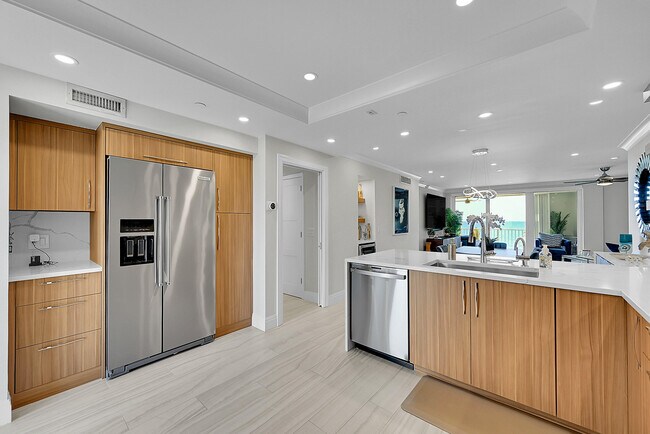 Foto del edificio - 3101 S Ocean Blvd