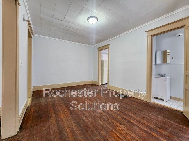 Building Photo - 434-438 Emerson St