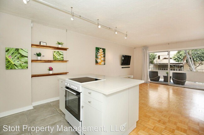 Building Photo - 1 br, 1 bath House - 411 Kaiolu Street, #201