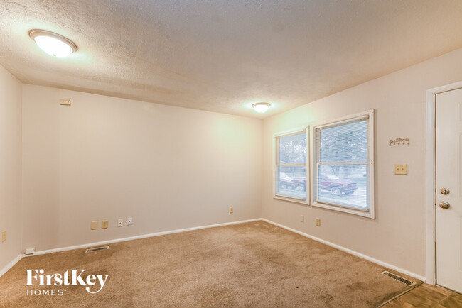 Building Photo - 3616 Tiffany Dr