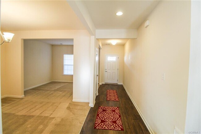 Building Photo - 5875 Pilmour Dr