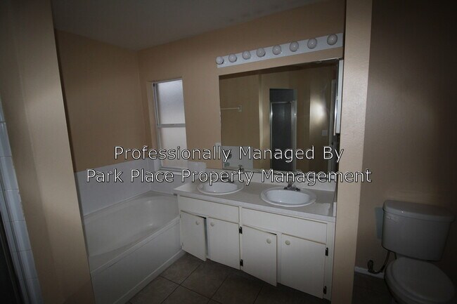 Building Photo - 3454 Lake Tiny Cir