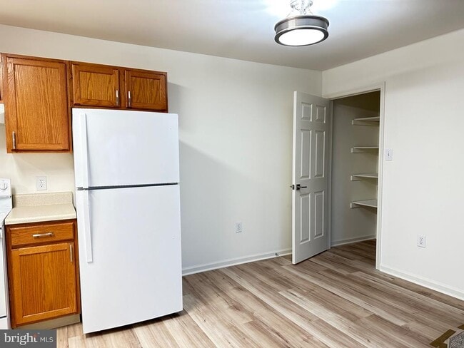 Foto del edificio - 54 Sequoia Dr