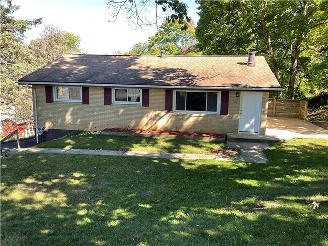 Building Photo - 180 Highland Dr