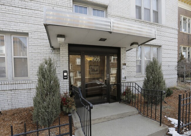 Foto del edificio - First Avenue Apartments