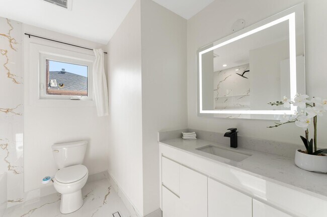 Photo du bâtiment - 1186 Glenashton Dr