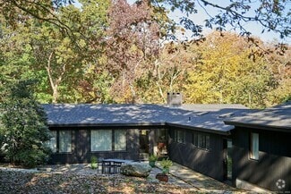 Building Photo - 8 Hickory Ledge