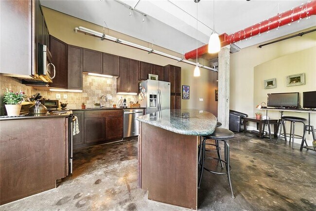 Foto del edificio - 410 E 5th St