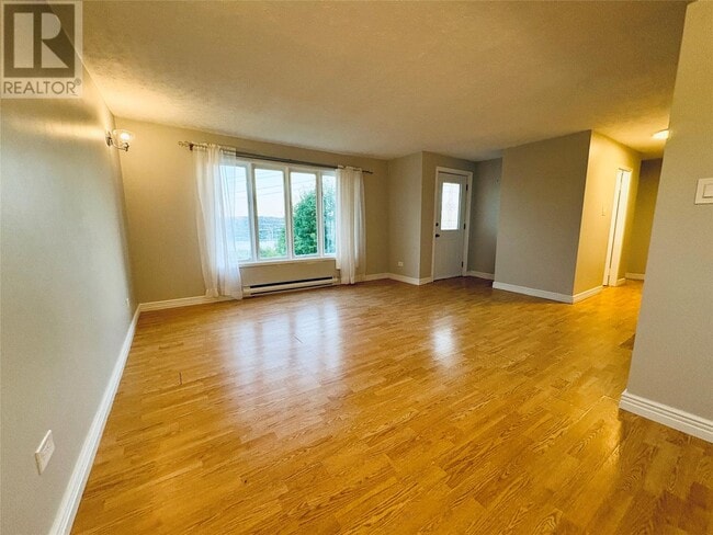 Building Photo - 8 Moores Hill