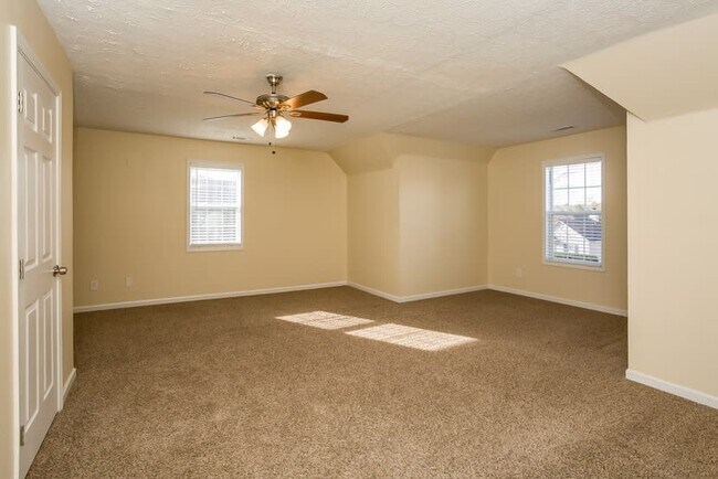 Building Photo - 1866 Summit Creek Way
