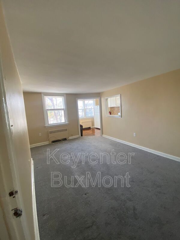 385 Edmonds Ave Unit 2nd Floor, Drexel Hill, PA 19026 Condo for Rent
