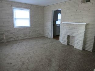 Foto del edificio - 4221 Meadow Ln