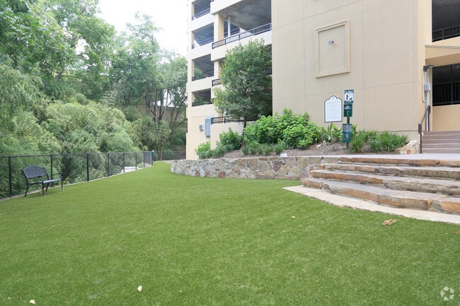 Enclosed dog park - Cantabria at Turtle Creek
