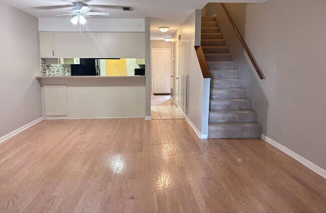 Foto del edificio - $200.00 Off First Months Rent!