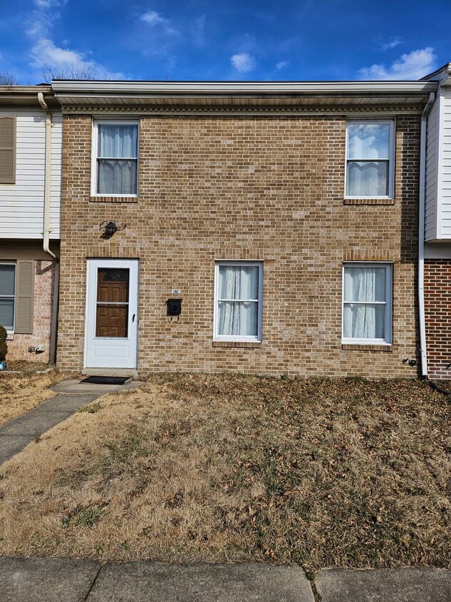 Primary Photo - HARFORD SQUARE TOWNHOUSE