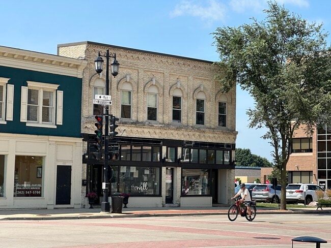 Building Photo - 107 W Wisconsin Ave
