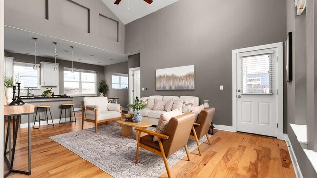 Foto del edificio - 5910 Swayden Ln