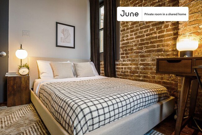 Foto del edificio - Private bedroom in 4 bed/2 bath Home