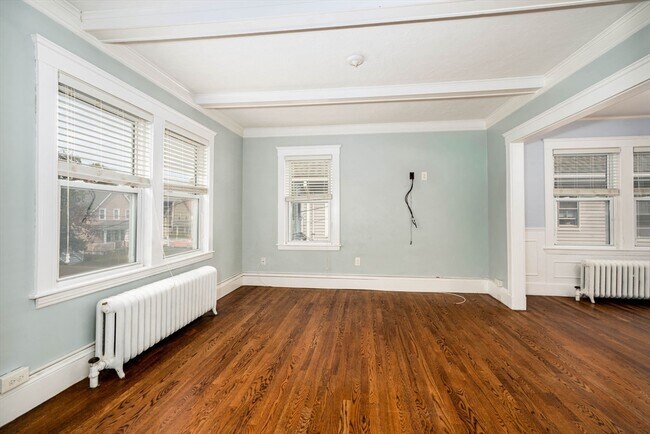 Foto del edificio - 39 Dyer Ave