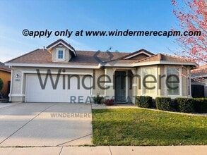 Building Photo - 12405 Pawcatuck Way