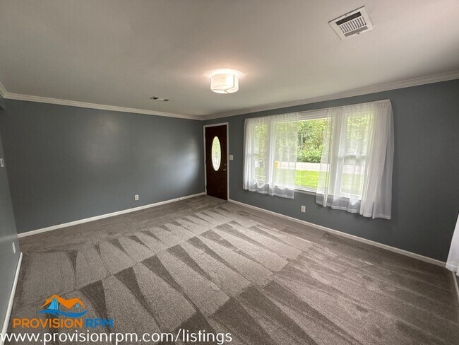Foto del edificio - 1410 Evergreen Rd