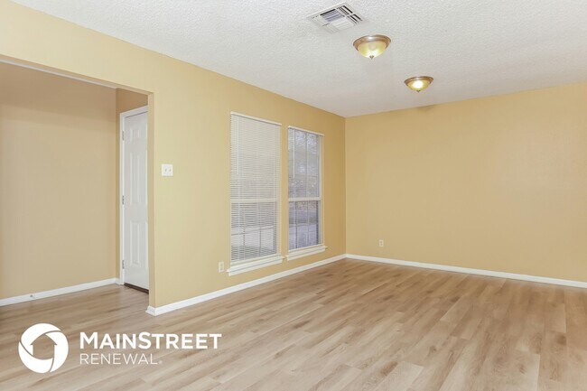 Building Photo - 12427 Constitution Dr