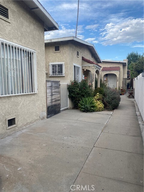 Foto principal - 1132 N Mariposa Ave