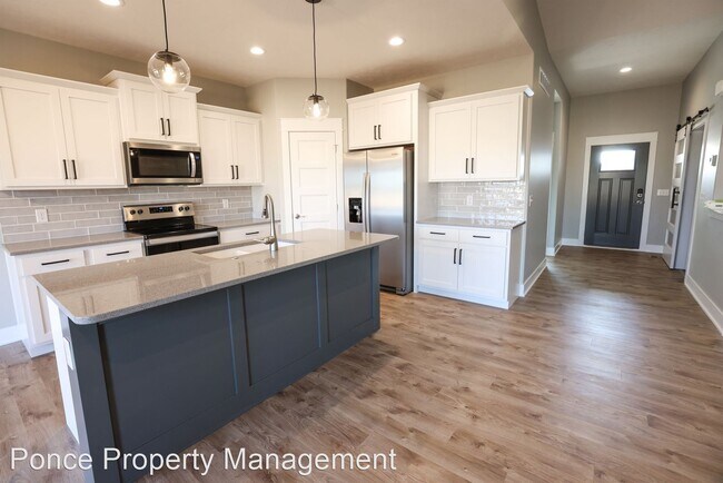 Building Photo - 4 br, 3 bath House - 8611 S. 78th Street