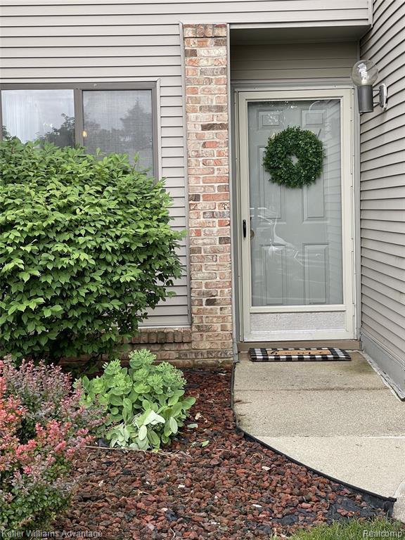 42595 Lilley Pointe Dr Unit 89, Canton, MI 48187 Condo for Rent in