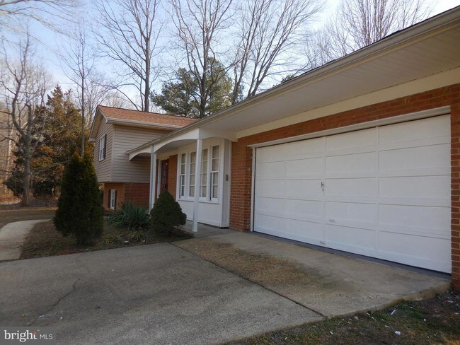 Foto del edificio - 10913 Brookwood Ave