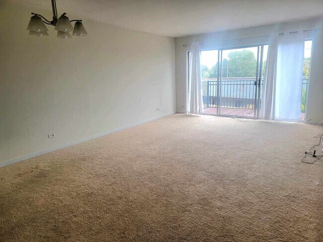 Foto del edificio - 5100 Carriage Way Dr