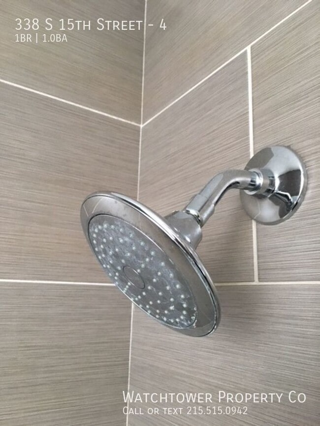 Building Photo - 338 S 15th St