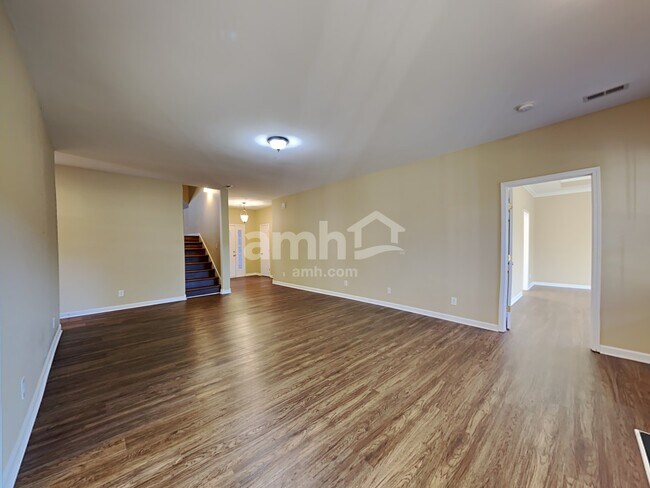 Building Photo - 1223 Chapmans Retreat Dr