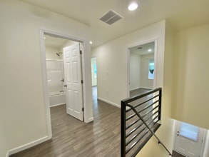 Building Photo - 738 Bloom Rd