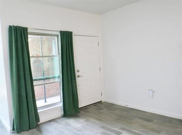 Building Photo - 9600 Royal Ln