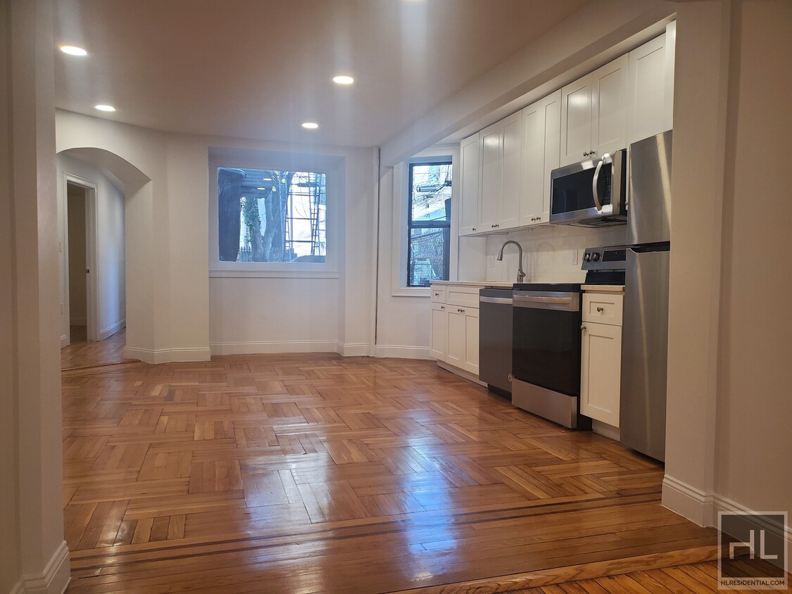 Building Photo - 2ND PLACE - PRIME CARROLL GARDENS