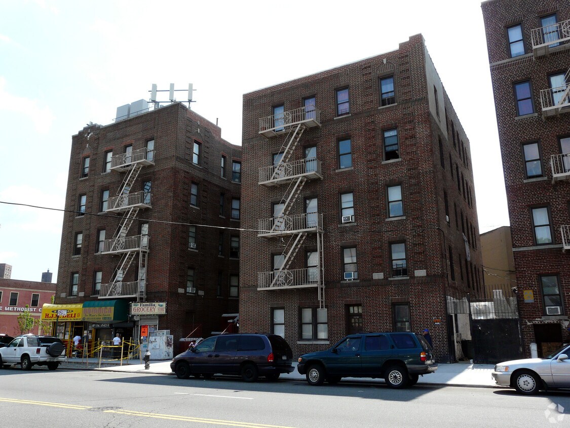 Fotografía del edificio - 1374 Bronx River Ave