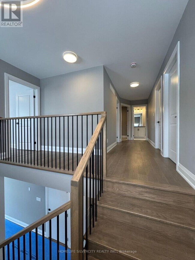 Photo du bâtiment - 6633 Alexa Cmn