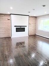 Building Photo - 5556 Harrison St