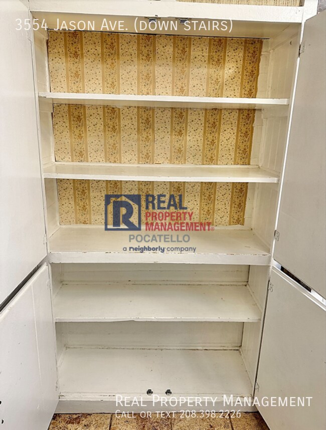 Foto del edificio - Spacious 1 Bedroom 1 bath Apartment