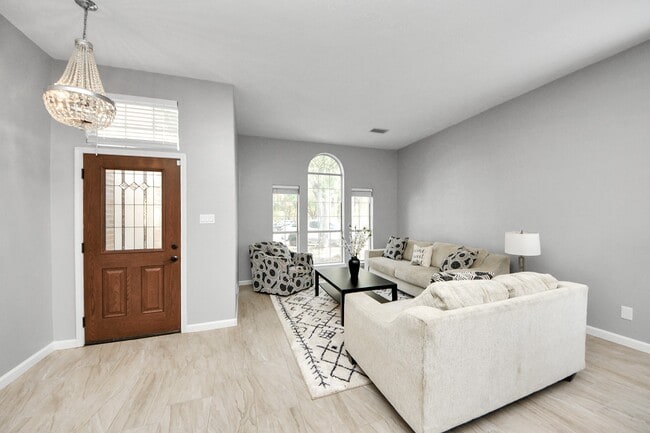 Building Photo - 20922 Whitevine Way